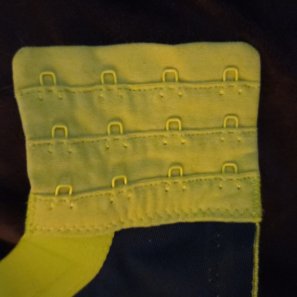 Elomi Underwire Sports Bra Size 34O - Dark Blue + Bright Green - Picture 3 of 8